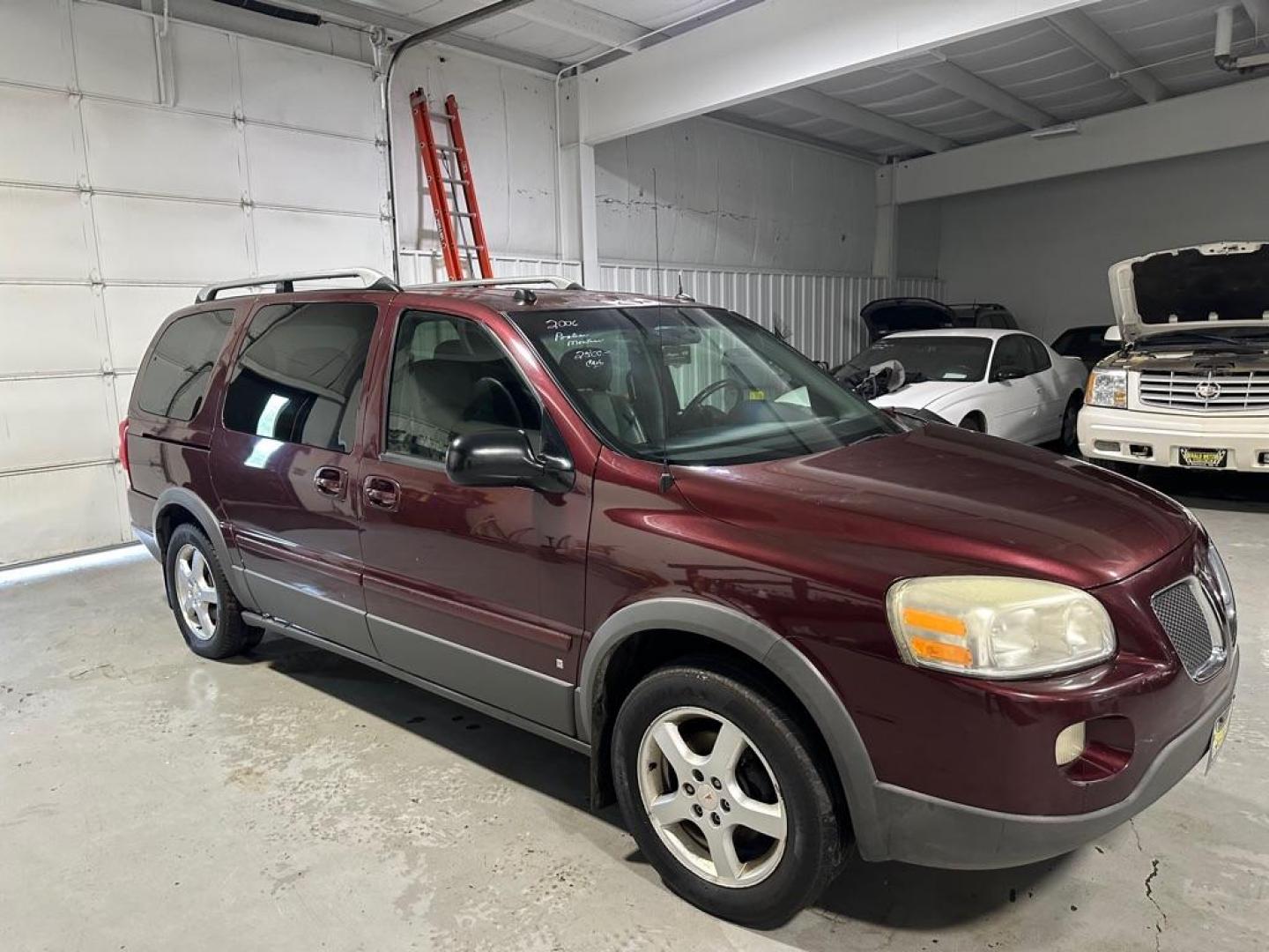 2006 PONTIAC MONTANA SV6 (1GMDV33L76D) with an 3.5L engine, Automatic transmission, located at 1030 S. 22nd St., Bismarck, ND, 58504, (701) 258-0022, 46.793560, -100.758118 - Photo#9