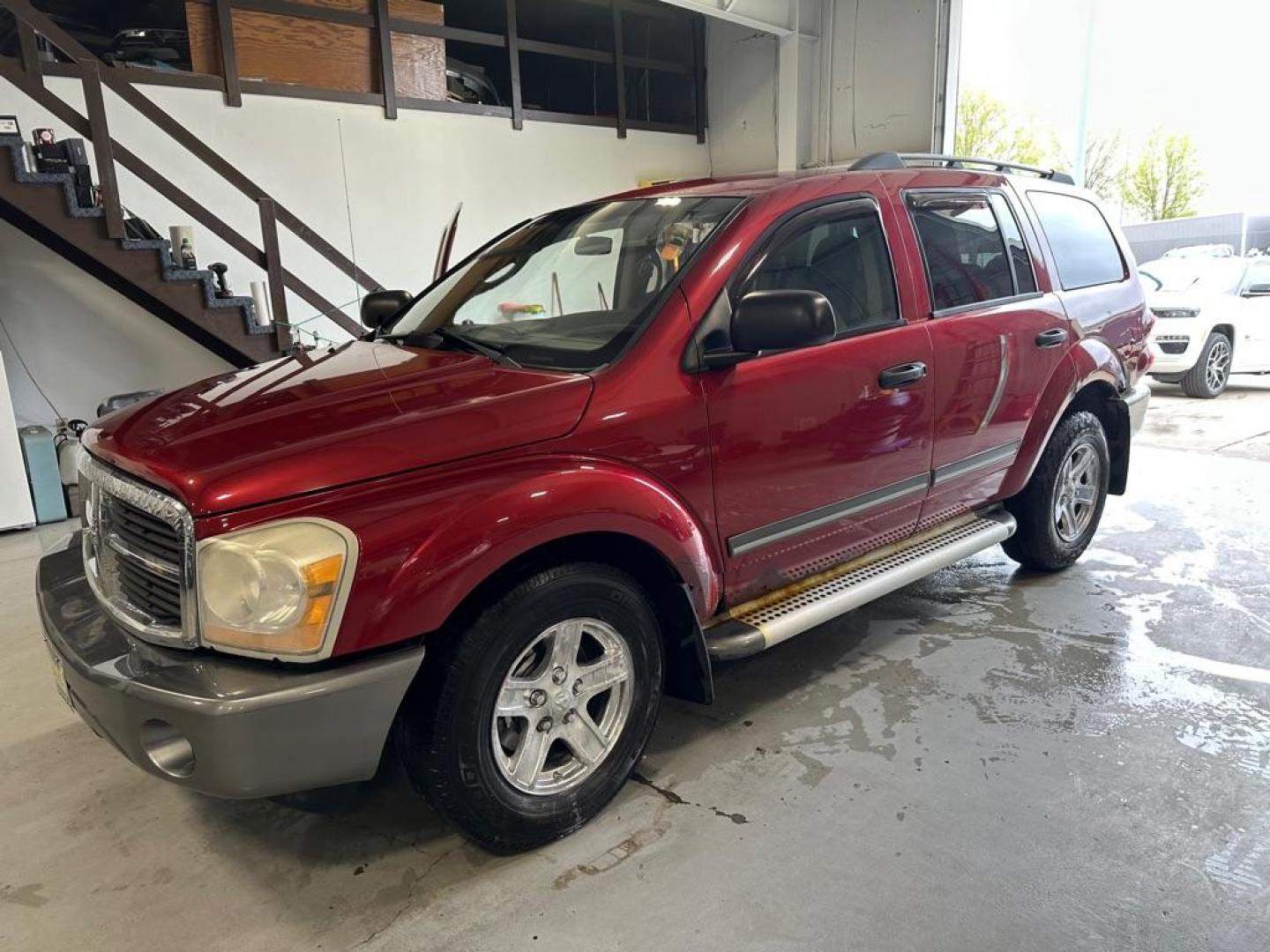 2006 DODGE DURANGO SLT (1D4HB48226F) with an 5.7L engine, Automatic transmission, located at 1030 S. 22nd St., Bismarck, ND, 58504, (701) 258-0022, 46.793560, -100.758118- Photo#0
