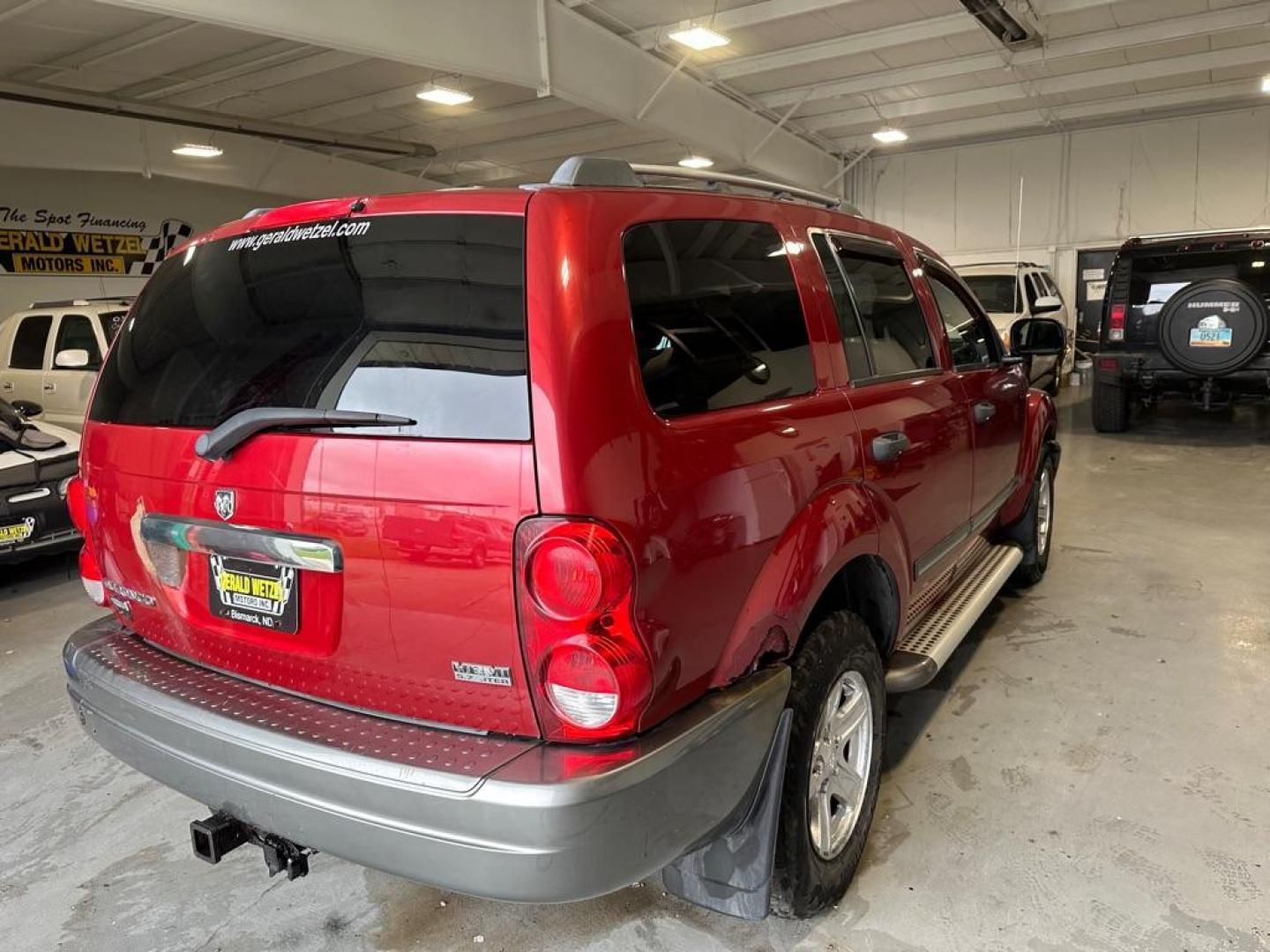 2006 DODGE DURANGO SLT (1D4HB48226F) with an 5.7L engine, Automatic transmission, located at 1030 S. 22nd St., Bismarck, ND, 58504, (701) 258-0022, 46.793560, -100.758118- Photo#4