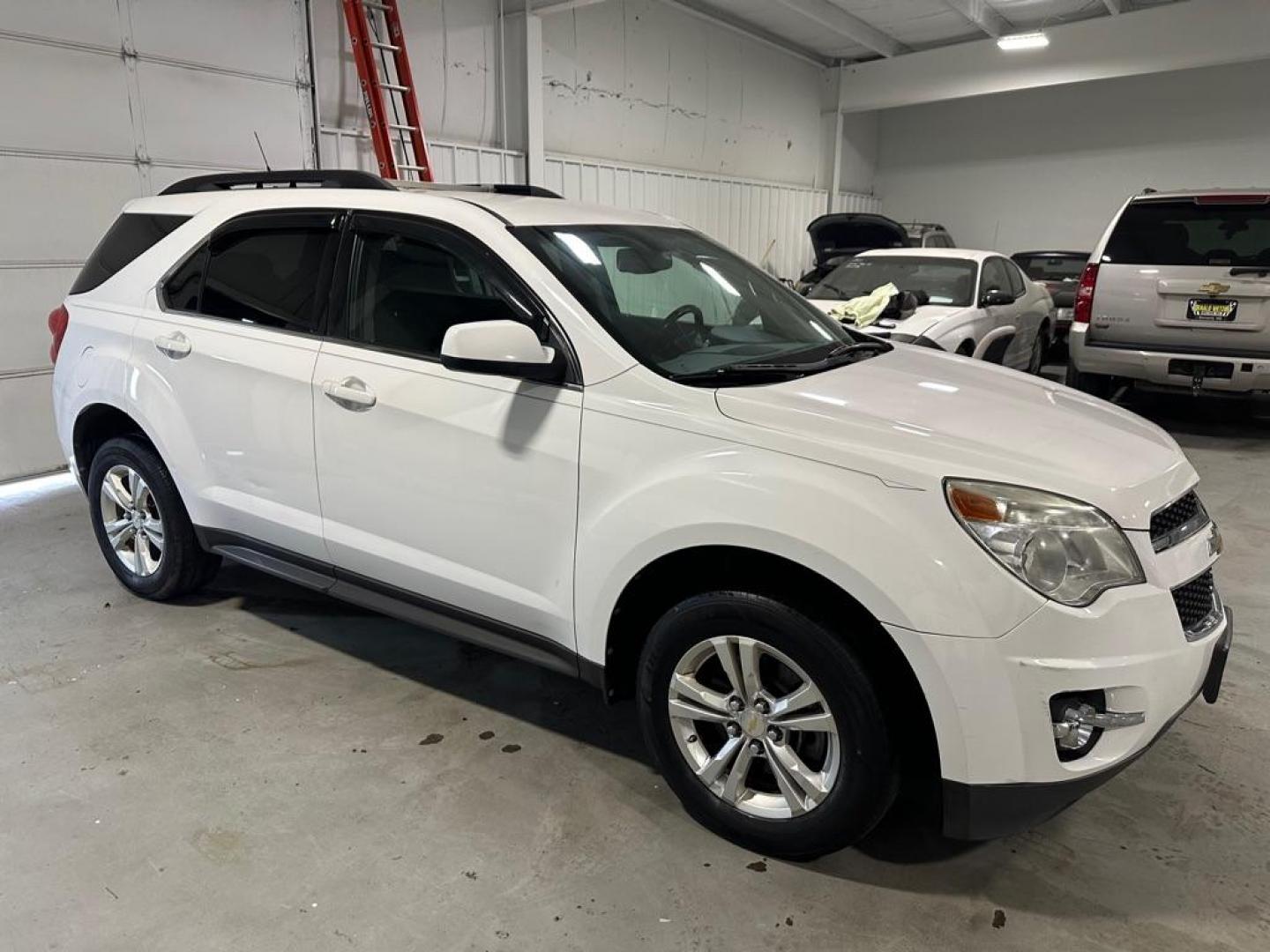 2010 CHEVROLET EQUINOX LT (2CNALPEW8A6) with an 2.4L engine, Automatic transmission, located at 1030 S. 22nd St., Bismarck, ND, 58504, (701) 258-0022, 46.793560, -100.758118 - Photo#2