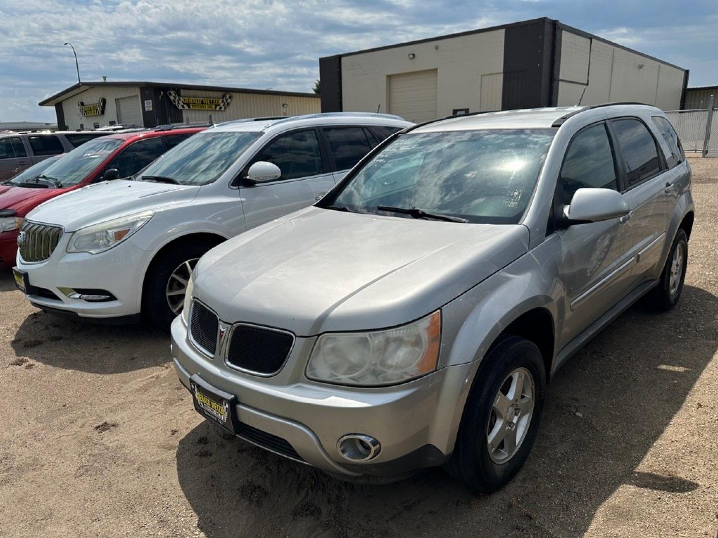 2008 GREY PONTIAC TORRENT (2CKDL43F186) with an 3.4L engine, Automatic transmission, located at 1030 S. 22nd St., Bismarck, ND, 58504, (701) 258-0022, 46.793560, -100.758118 - 3400 V6 AWD- Photo#0