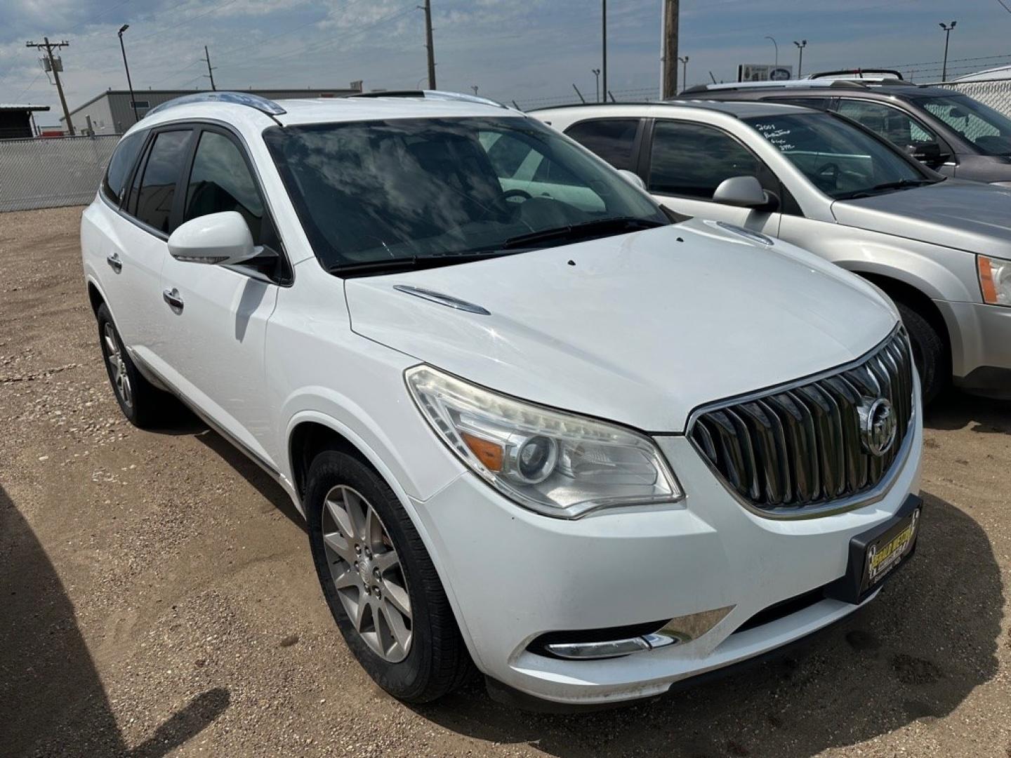 2016 BUICK ENCLAVE (5GAKVBKD6GJ) with an 3.6L engine, Automatic transmission, located at 1030 S. 22nd St., Bismarck, ND, 58504, (701) 258-0022, 46.793560, -100.758118- Photo#2