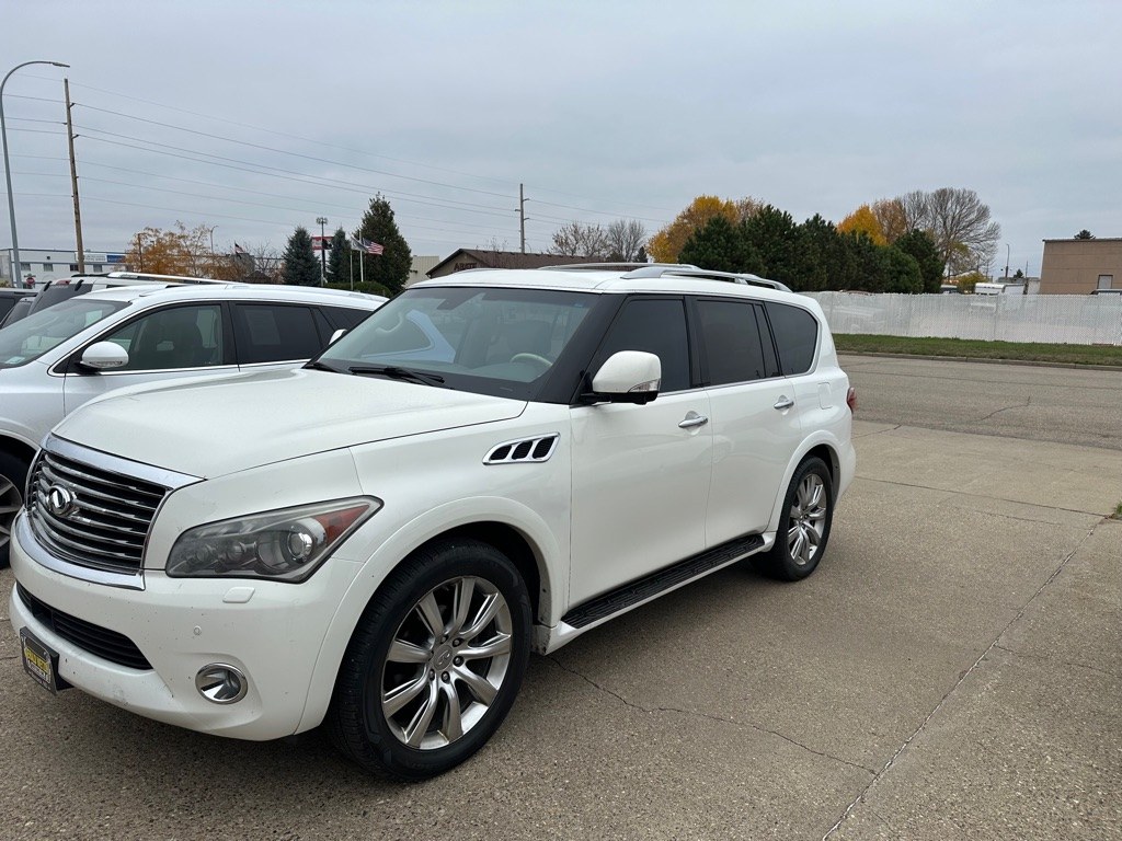 photo of 2012 INFINITI QX56 